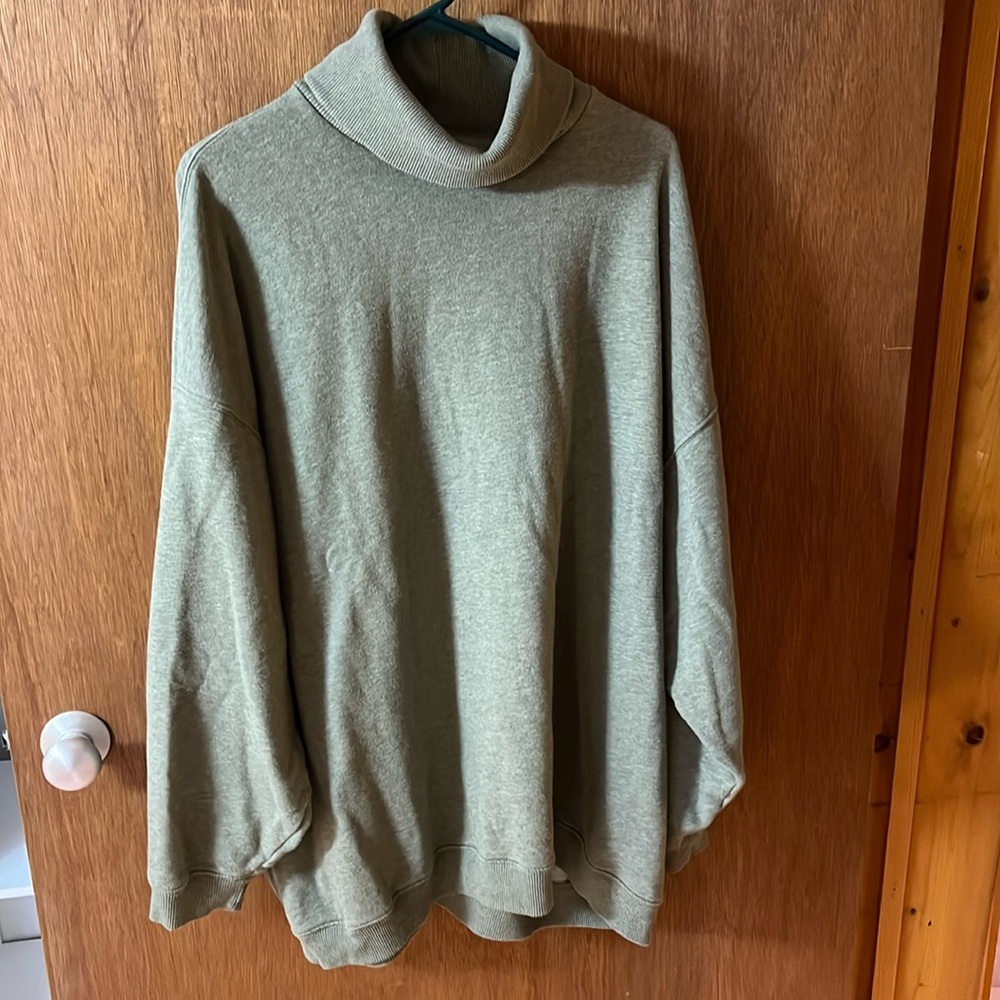 Women’s XL American Eagle Jegging Fit Sweater
